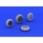 Eduard F-86F wheels (HASEGAWA)