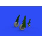 Eduard P-51D wheels cross tread (Eduard)