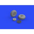 Eduard P-51D wheels cross tread (Eduard)