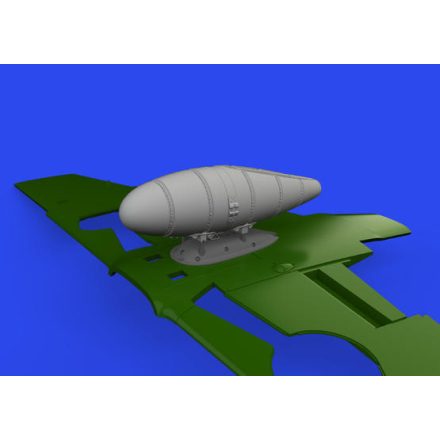 Eduard Bf 109K external fuel tanks (Eduard)