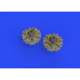 Eduard B-25J engines (Eduard, Hasegawa)