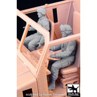   Black Dog Us soldiers 2fig.M1070 Truck tractor – figurakészlet