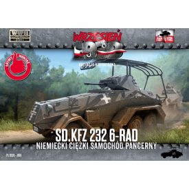 First to Fight Sd.Kfz 232 6-Rad makett
