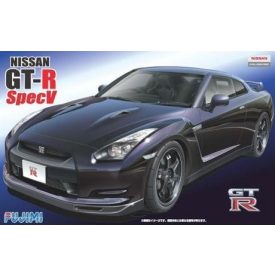 Fujimi Nissan GT-R R35 Spec V makett