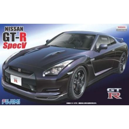 Fujimi Nissan GT-R R35 Spec V makett