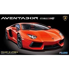 Fujimi Lamborghini Aventador makett