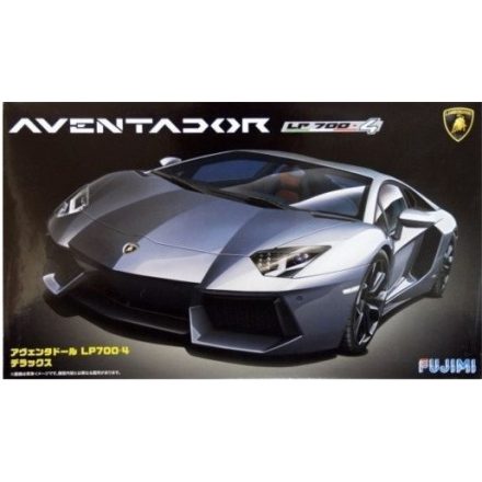 Fujimi Lamborghini Aventador Deluxe makett