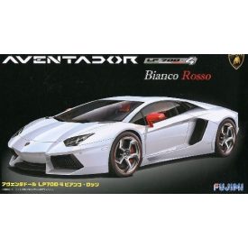 Fujimi Lamborghini Aventador makett