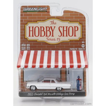 Greenlight CHEVROLET  BEL AIR WITH VINTAGE GAS PUMP 1963