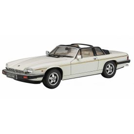 Hasegawa Jaguar XJ-SC V12 Cabriolet makett