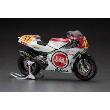 Hasegawa Yamaha YZR500 Team Roberts 1988 makett