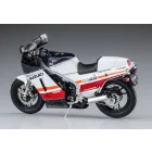 Hasegawa Suzuki RG400 Early Version "Red/White Color" w/Under Cowl makett