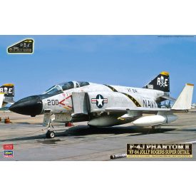   Hasegawa 5F-4J Phantom II 'VF-84 Jolly Rogers Super Detail' makett