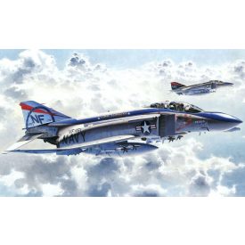   Hasegawa F-4B/N Phantom II "Midway Bicentennial" makett