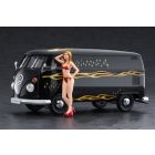 Hasegawa Volkswagen Type 2 Delivery Van "Fire Pattern" w/Blond Girl's Figure makett