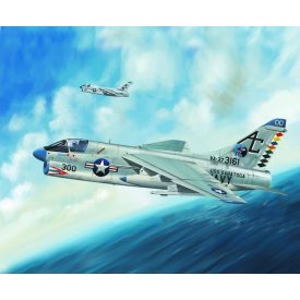 Hobby Boss A-7A Corsair II makett