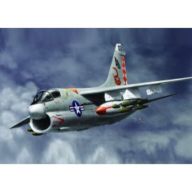Hobby Boss A-7E Corsair II makett