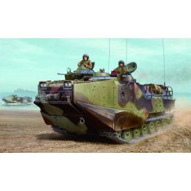 Hobby Boss AAVP-7A1 Assault Amphibious Vehicle makett