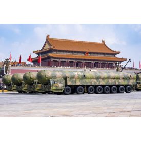 Hobby Boss Chinese DF-61 ICBM makett