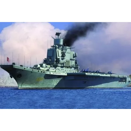 Hobby Boss Soviet Aircraft Carrier Baku makett