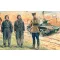 ICM Russische Panzer Besatzung 1939-1942 1:35 harcjármű makett