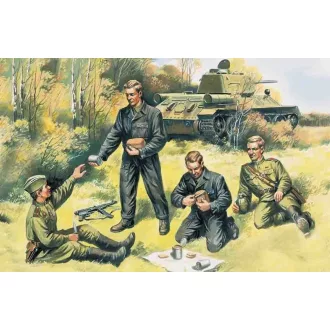   ICM Russische Panzer Besatzung 1943-1945 1:35 harcjármű makett