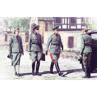   ICM WWII German Staff Personnel (4 figures) 1:35 figura készlet