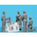 ICM 'You are important to God'. Prayer before battle (100% new molds) 1:35 figura készlet