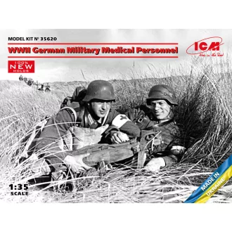   ICM WWII German Military Medical Personnel (100% new molds) 1:35 figura készlet