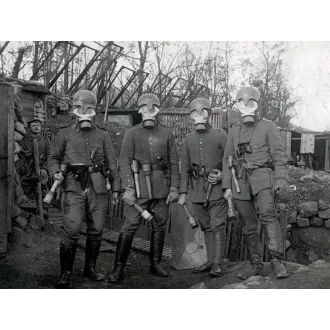 ICM German Infantry in Gas Masks 1918 1:35 figura készlet