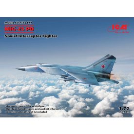 ICM MiG-25 PD Soviet Interceptor Fighter makett