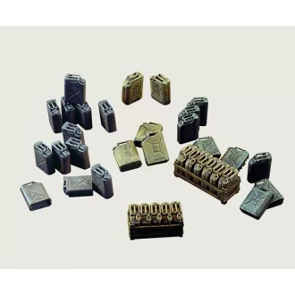 Italeri Jerry Cans