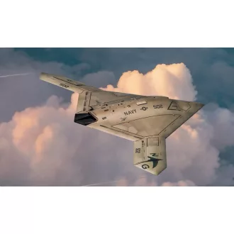 Italeri X-47B makett