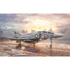 Italeri F-4J PHANTOM ll makett