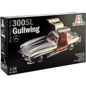Italeri MERCEDES-BENZ 300 SL GULLWING makett