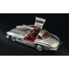 Italeri MERCEDES-BENZ 300 SL GULLWING makett