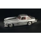 Italeri MERCEDES-BENZ 300 SL GULLWING makett