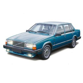Italeri Volvo 760 GLE makett
