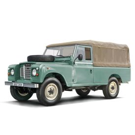 Italeri Land Rover 109 LWB makett