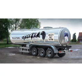   Italeri Classic Tank Trailer "We are family" makett