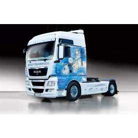 Italeri MAN TGX XXL Wolf Transporte makett