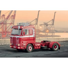 Italeri Scania R143 M 500 Streamline 4x2 makett
