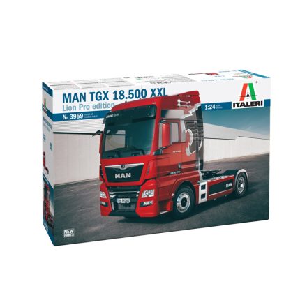 Italeri MAN TGX 18.500 XXL Lion Pro Edition makett