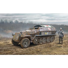 Italeri Sd.Kfz. 251/8 AMBULANCE makett