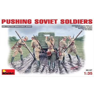 MiniArt - Pushing Soviet Soldiers 1:35 figura készlet