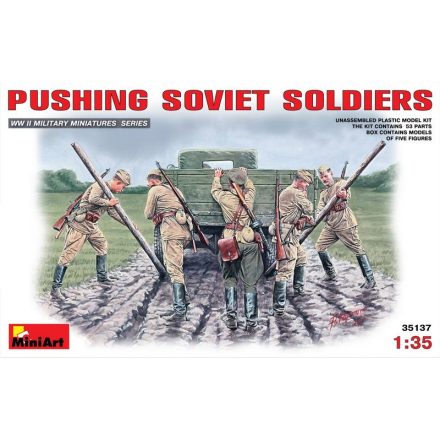 MiniArt Pushing Soviet Soldiers
