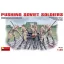 MiniArt - Pushing Soviet Soldiers 1:35 figura készlet