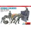 MiniArt Soviet German Soldiers w/ Fuel Drums. Special Edition makett
