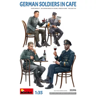 MiniArt German Soldiers In Cafe makett