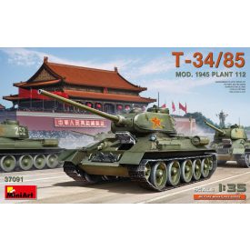 Miniart T-34/85 Mod. 1945. Plant 112 makett